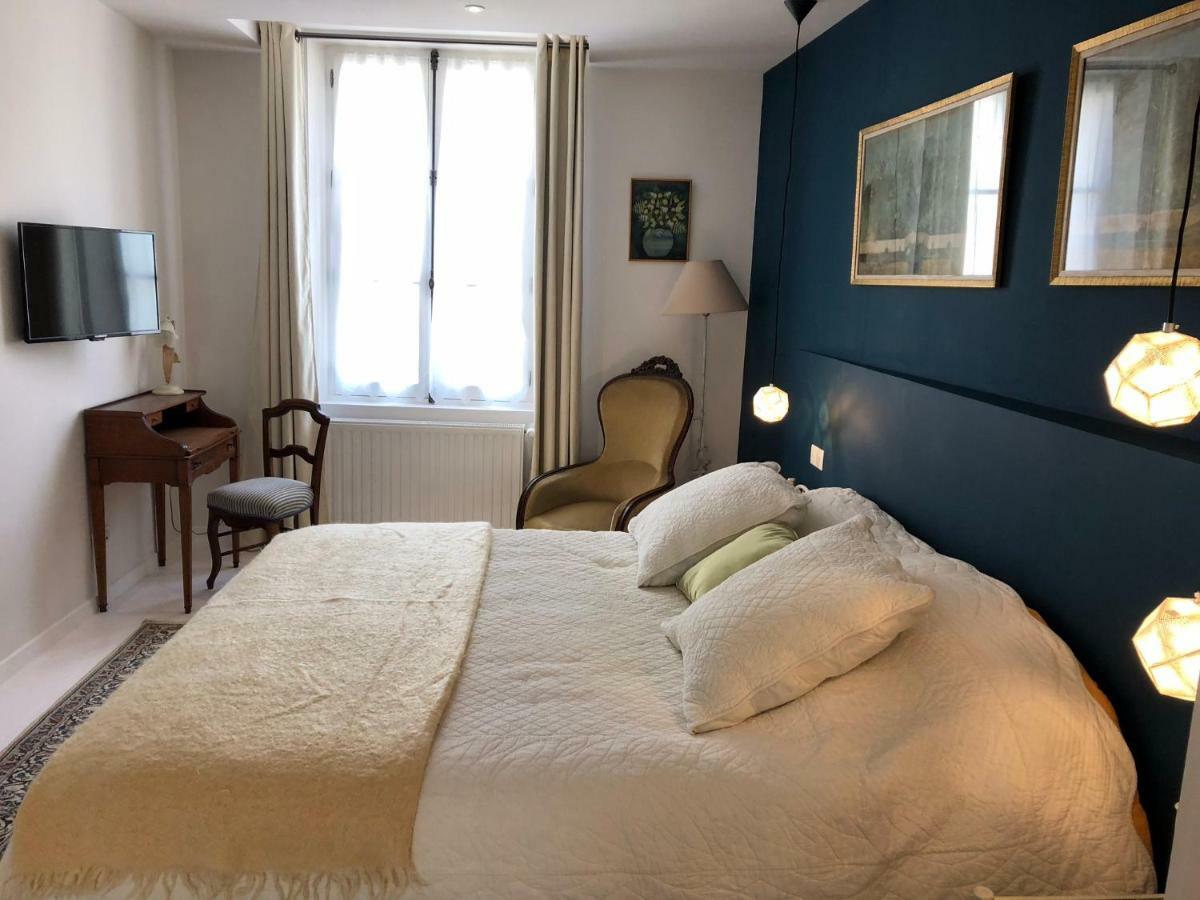 Villa Mary Amboise Bagian luar foto